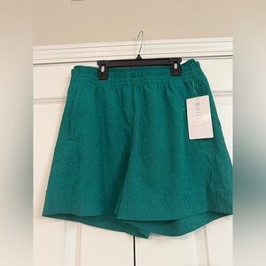 NWT Athleta Echo Shorts Quick Dry Breathable Stretch SIZE 10 Athleisure Green